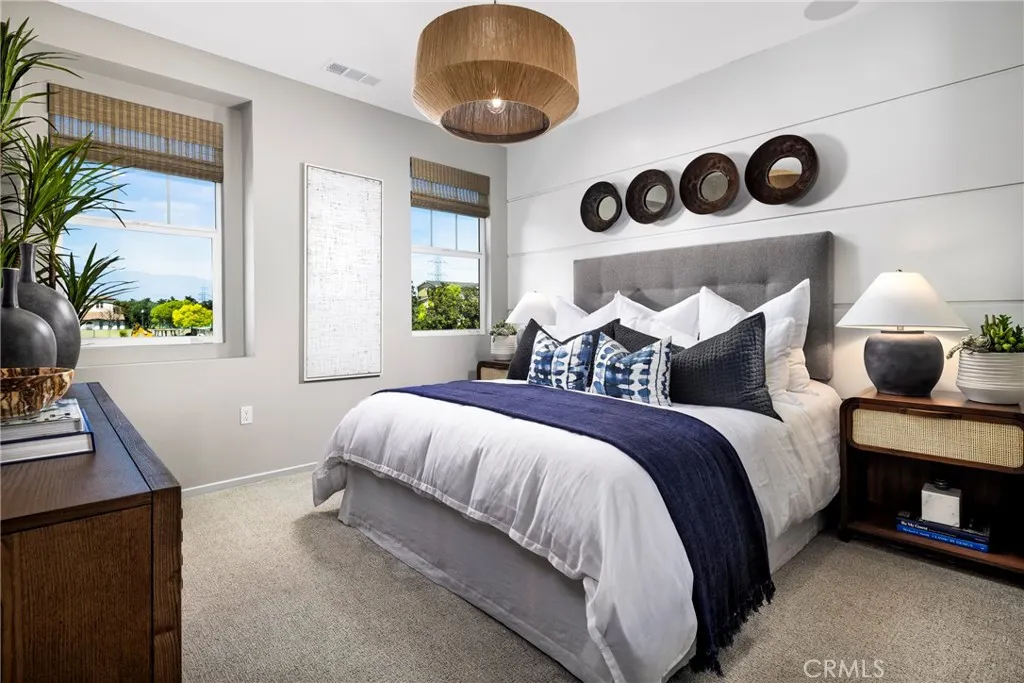 3929 E. KENYON PASEO