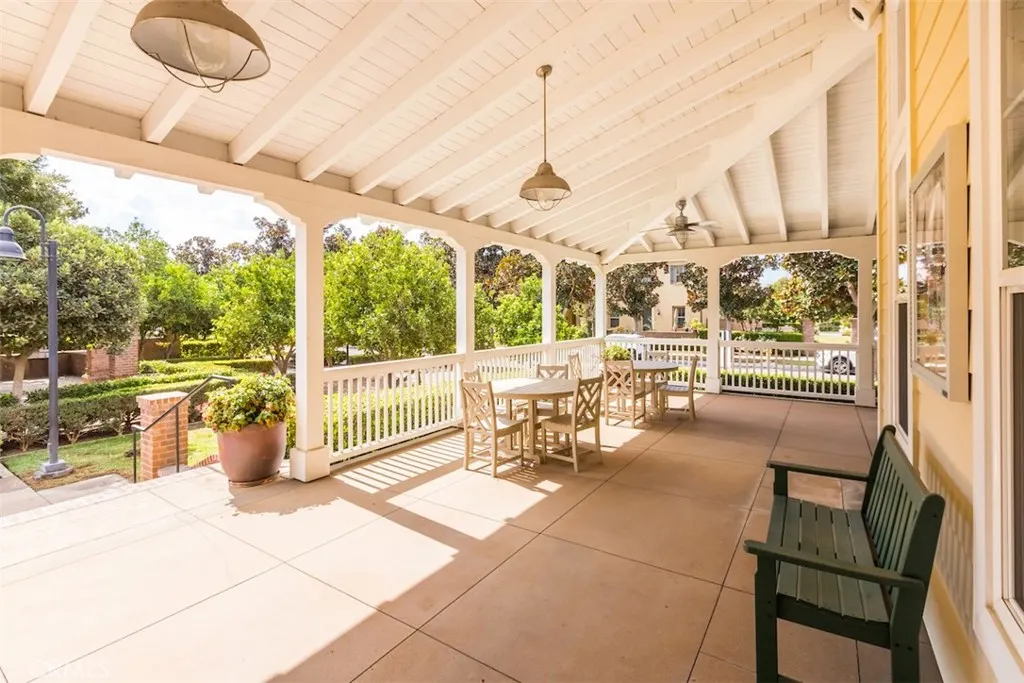 3929 E. KENYON PASEO