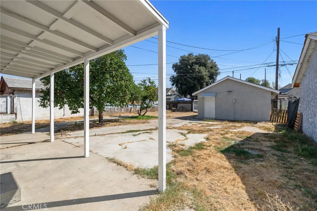 132 N Monterey Avenue