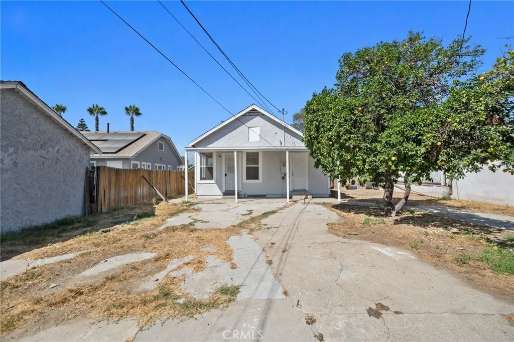 132 N Monterey Avenue
