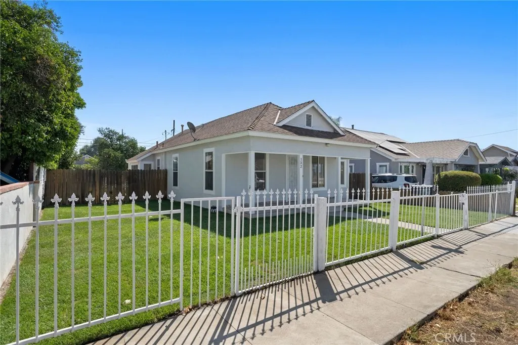 132 N Monterey Avenue