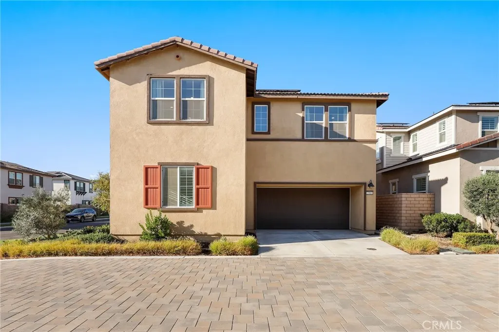 2983 2983 E Halton Paseo