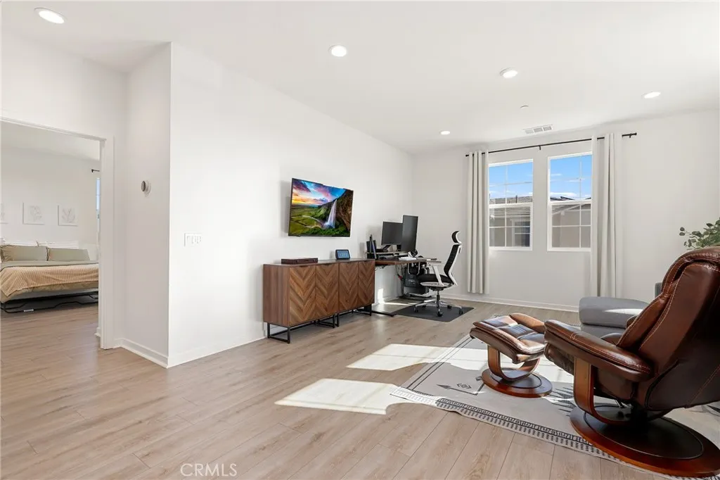 2983 2983 E Halton Paseo
