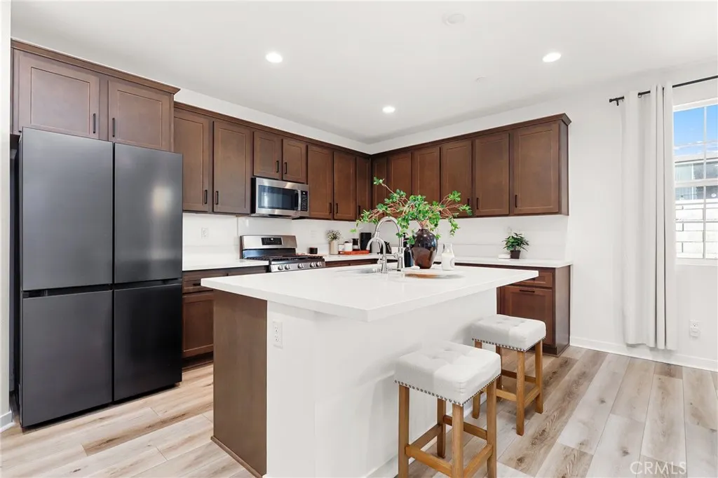 2983 2983 E Halton Paseo