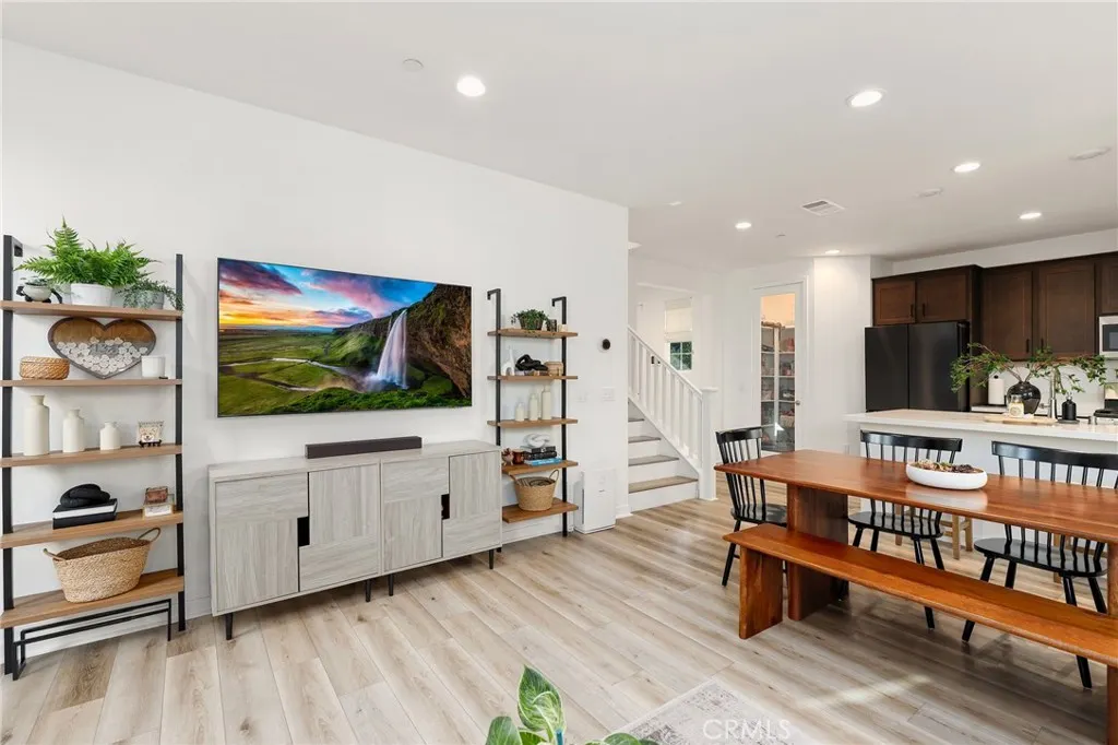 2983 2983 E Halton Paseo