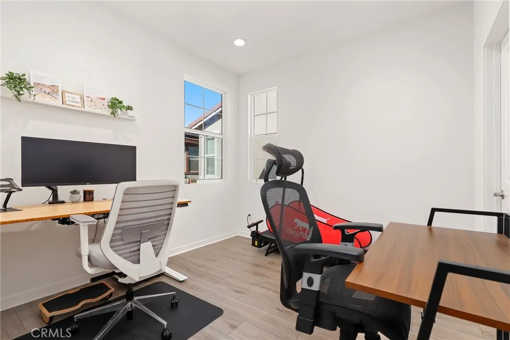 2983 2983 E Halton Paseo