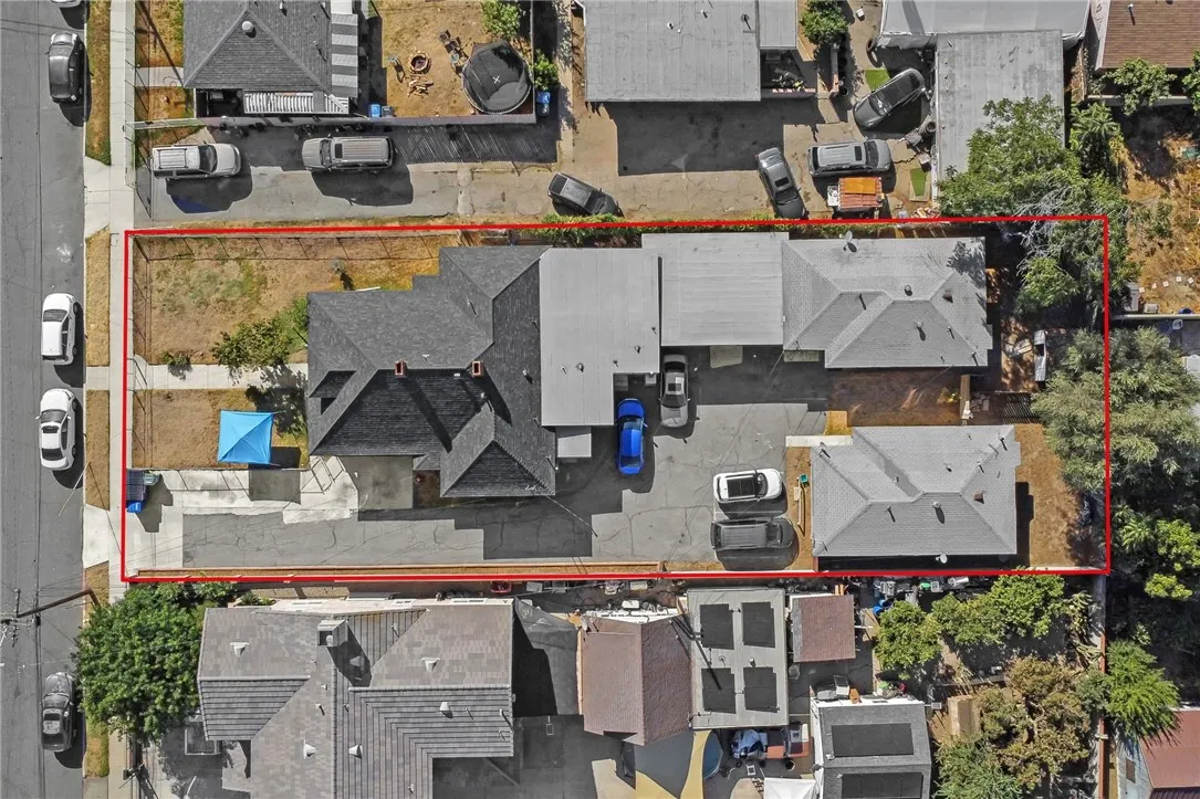 871 W Wilson