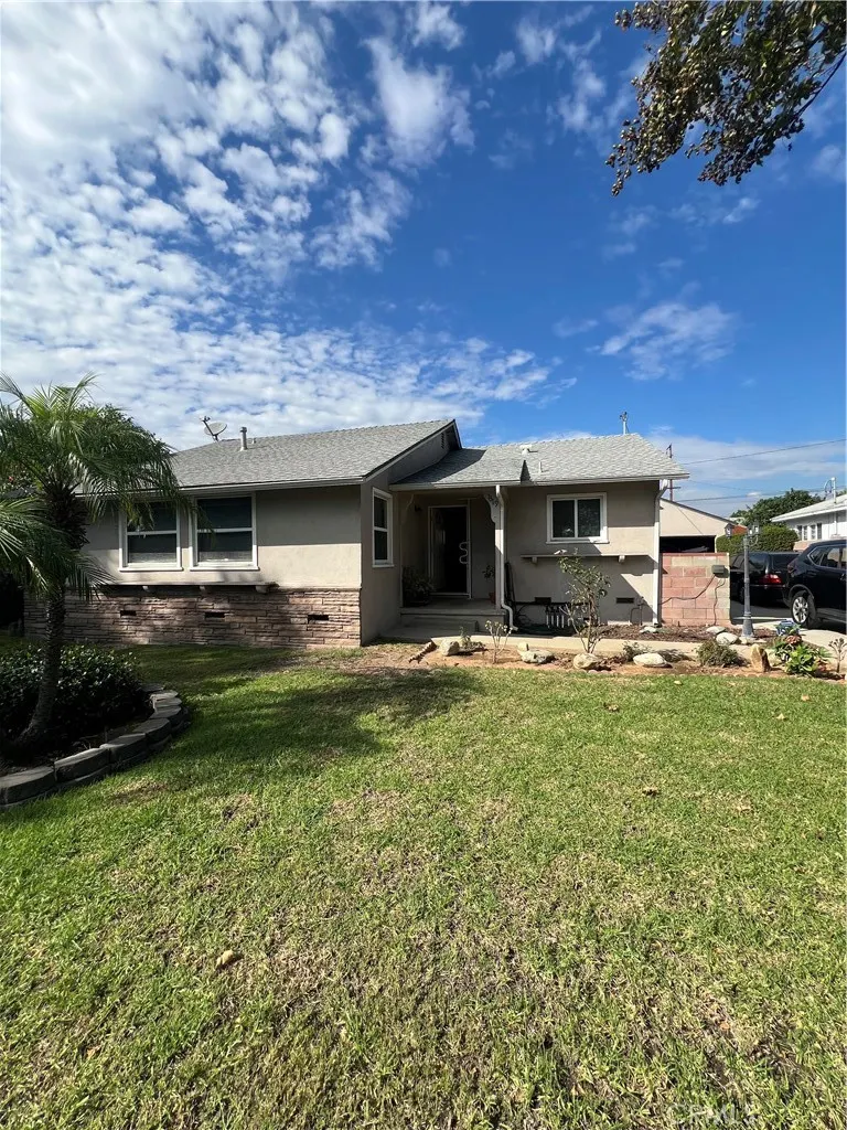 1319 W Eckerman Avenue