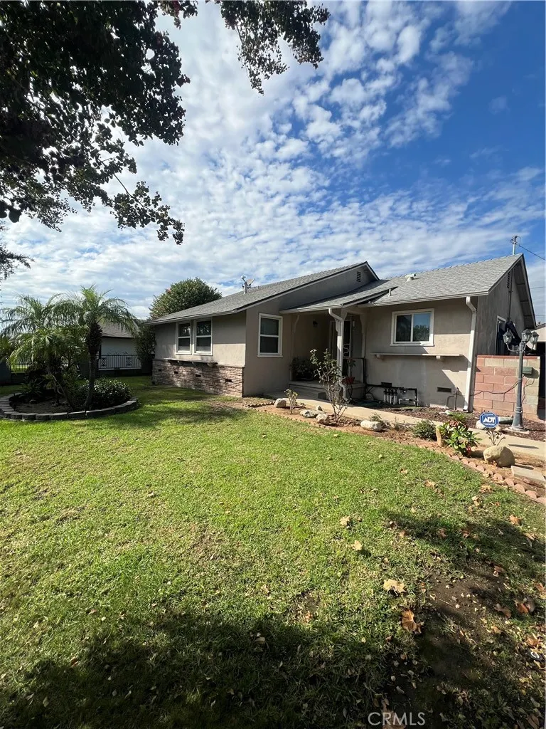 1319 W Eckerman Avenue