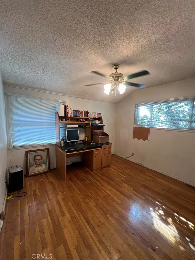 1319 W Eckerman Avenue