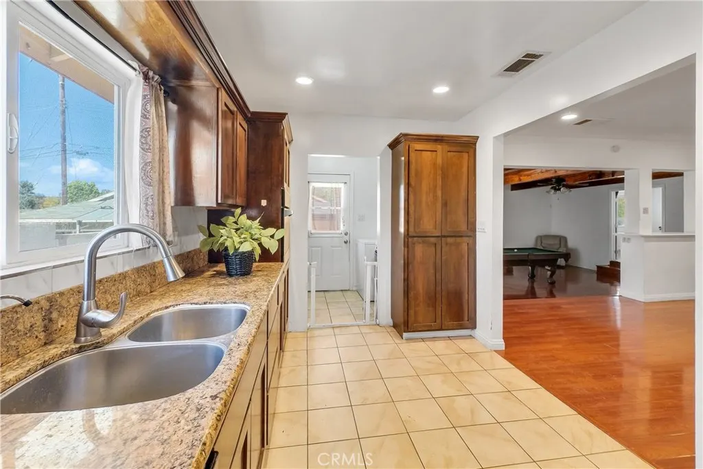 235 S Azusa