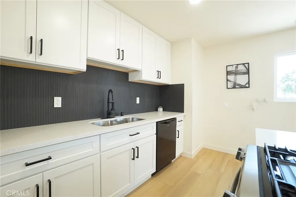 1152 W Tudor Street