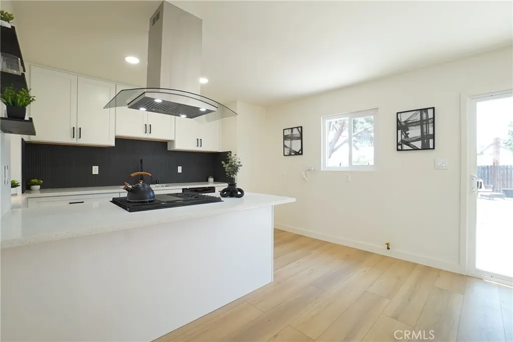 1152 W Tudor Street