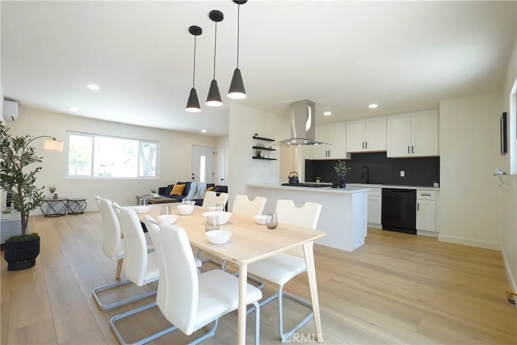 1152 W Tudor Street