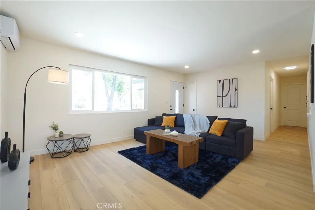 1152 W Tudor Street