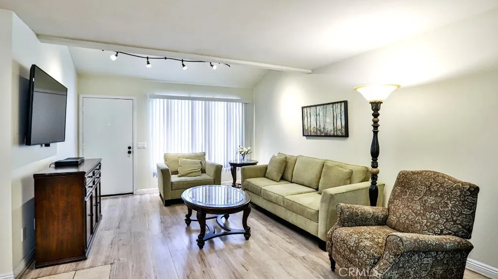 3538 Bottlebrush