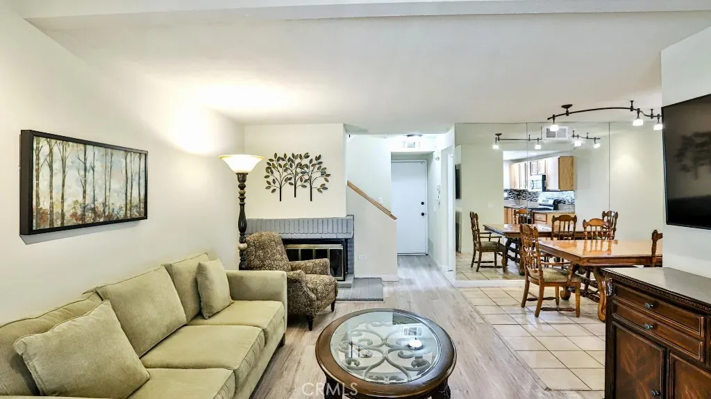 3538 Bottlebrush