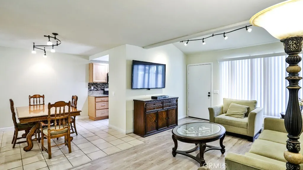 3538 Bottlebrush