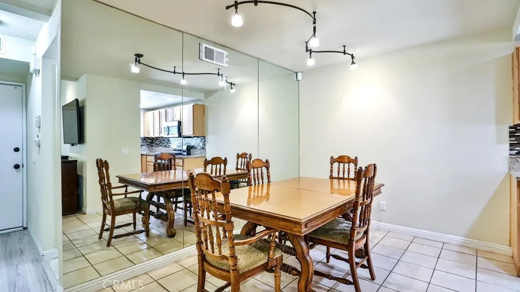 3538 Bottlebrush