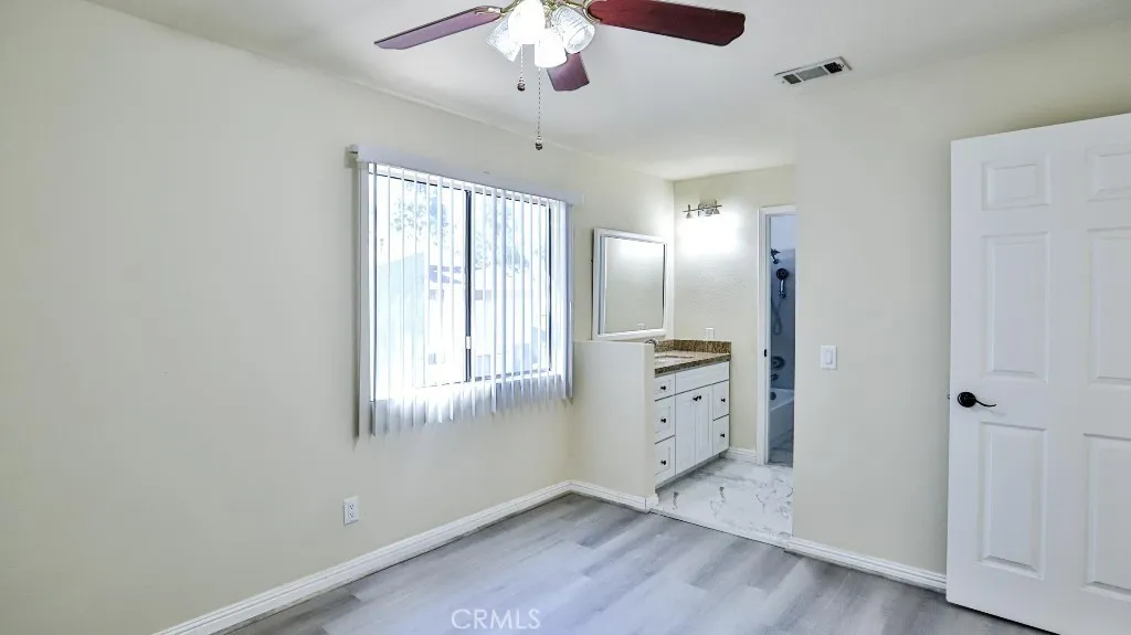 3538 Bottlebrush
