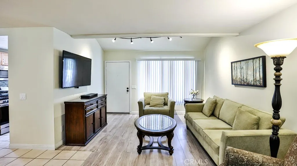 3538 Bottlebrush