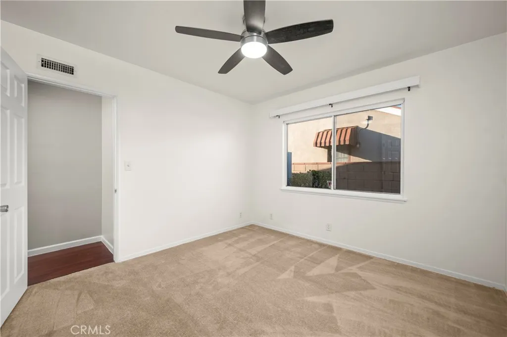 213 S Meadow