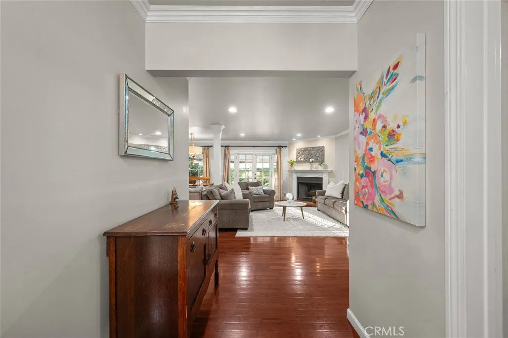 213 S Meadow