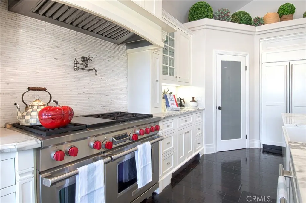 211 S Grand