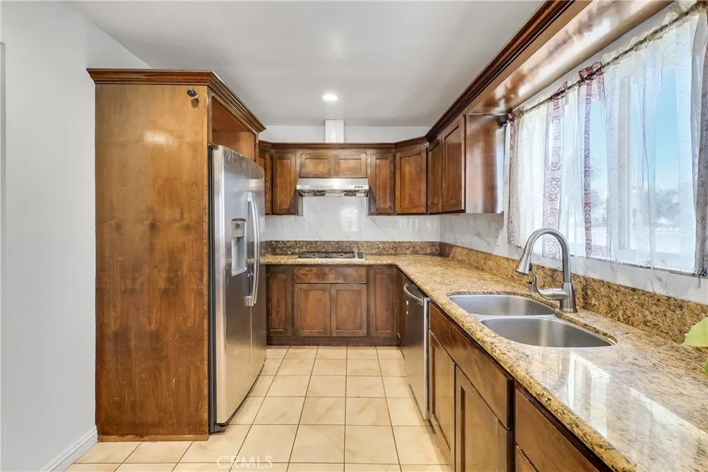235 S Azusa