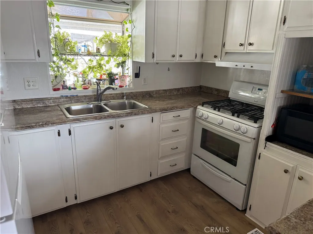 3530 Damien #13 Avenue