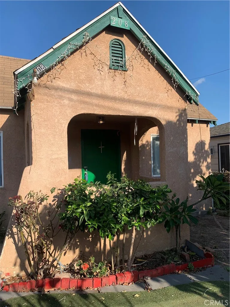 208 S Hillcrest