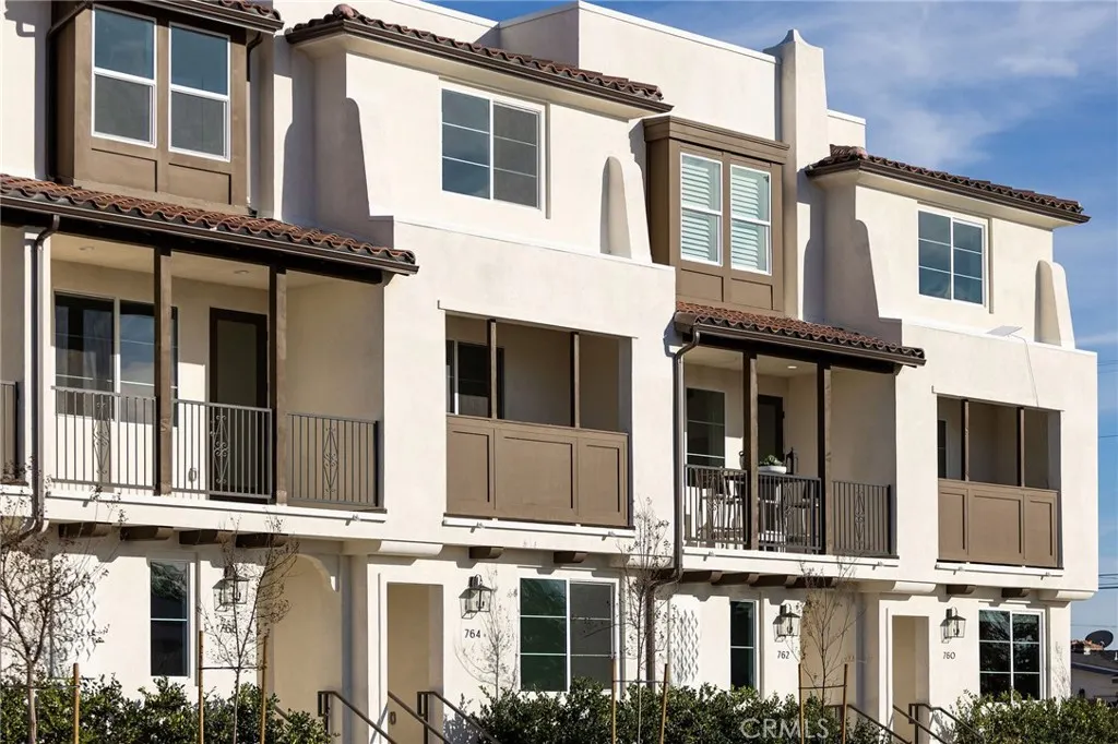 166 E Whittier Boulevard