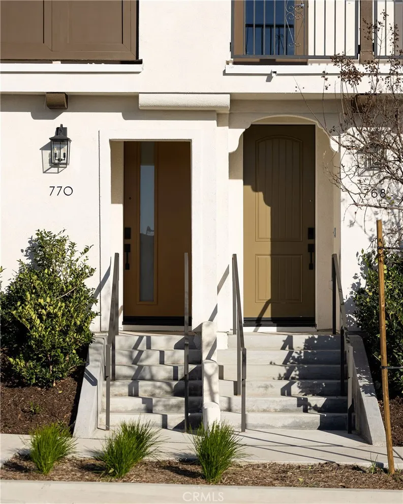 166 E Whittier Boulevard