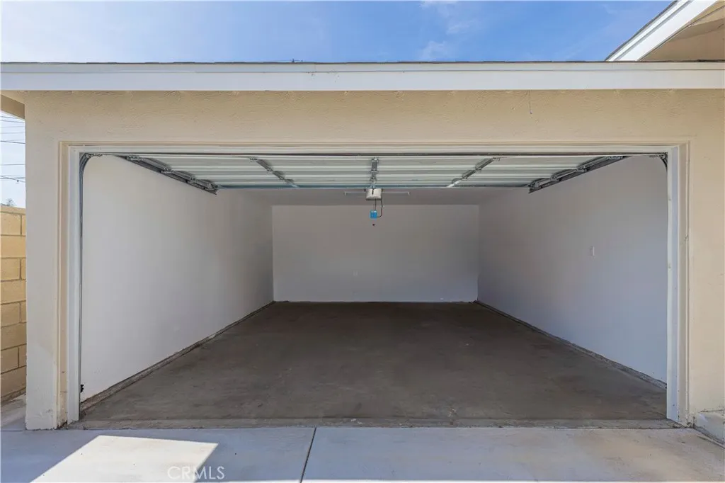 2516 E Walnut Creek