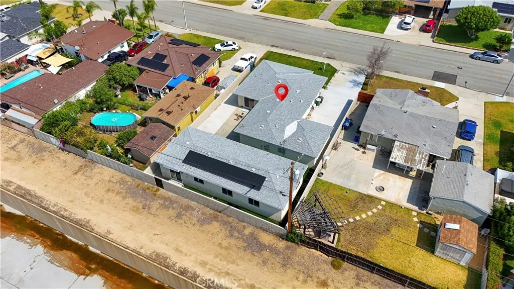2516 E Walnut Creek