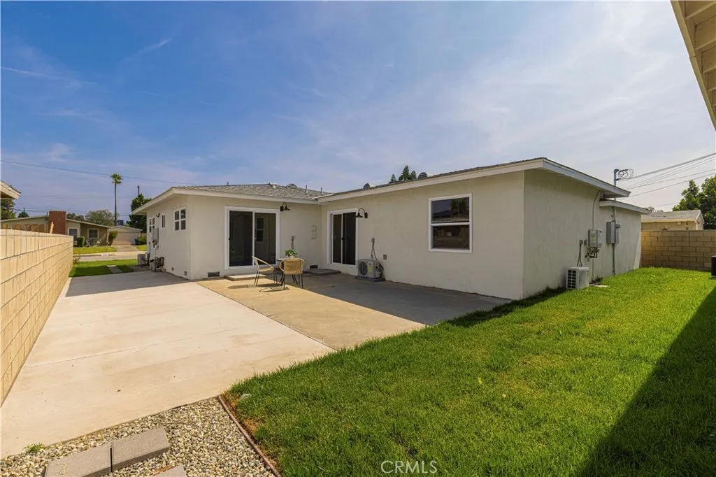2516 E Walnut Creek