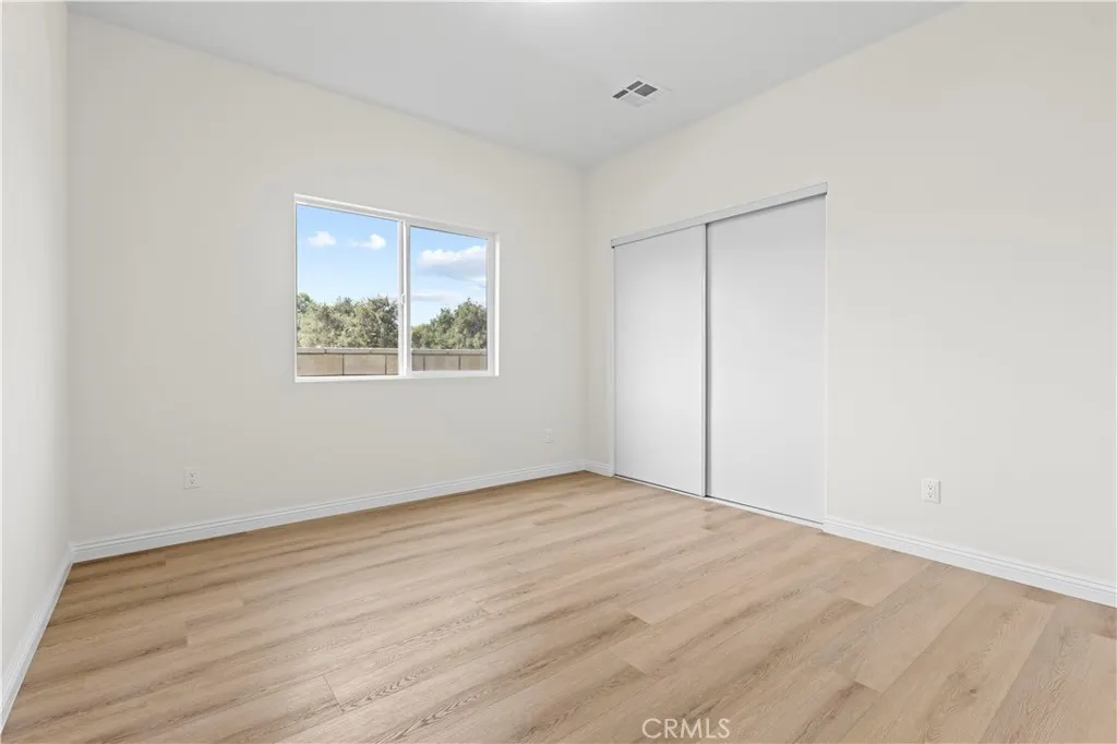 2516 E Walnut Creek