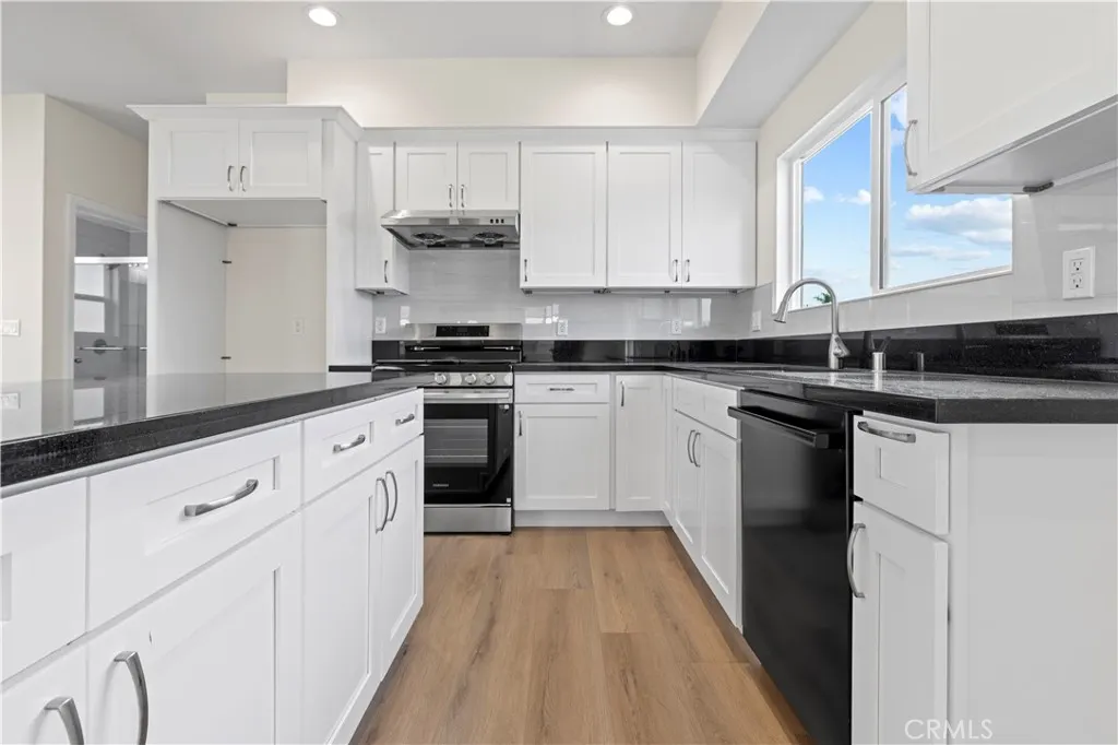 2516 E Walnut Creek