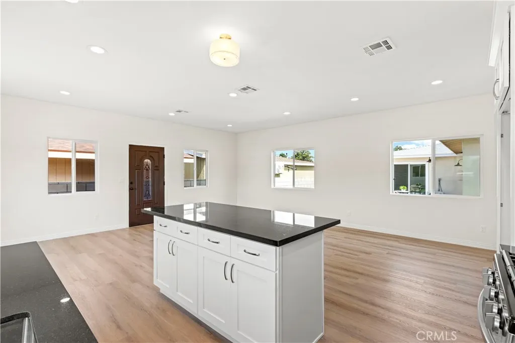 2516 E Walnut Creek