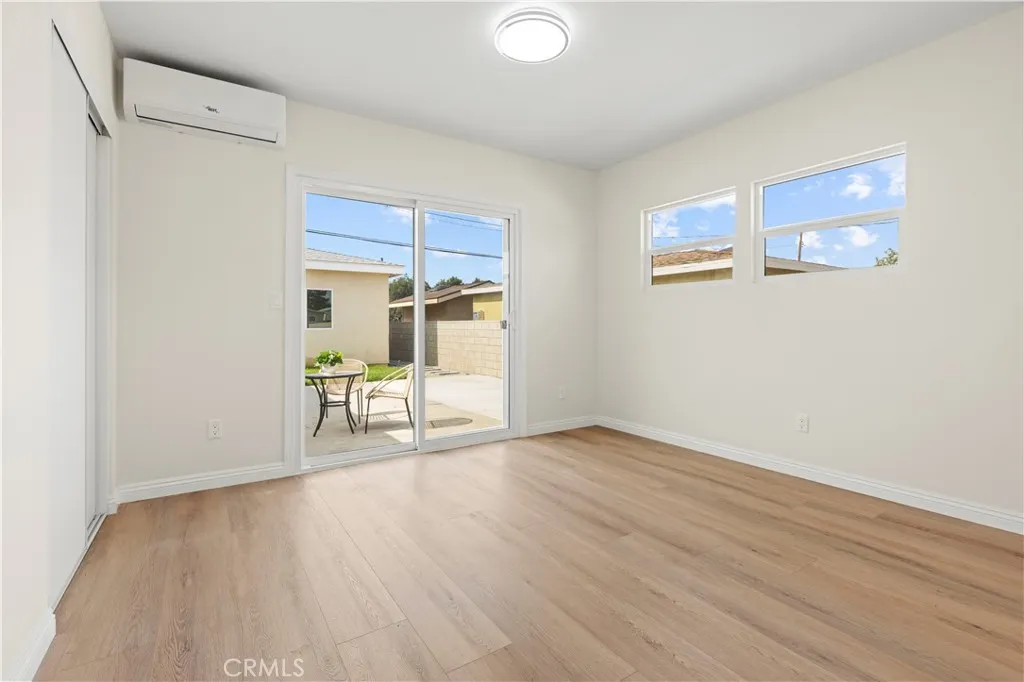 2516 E Walnut Creek