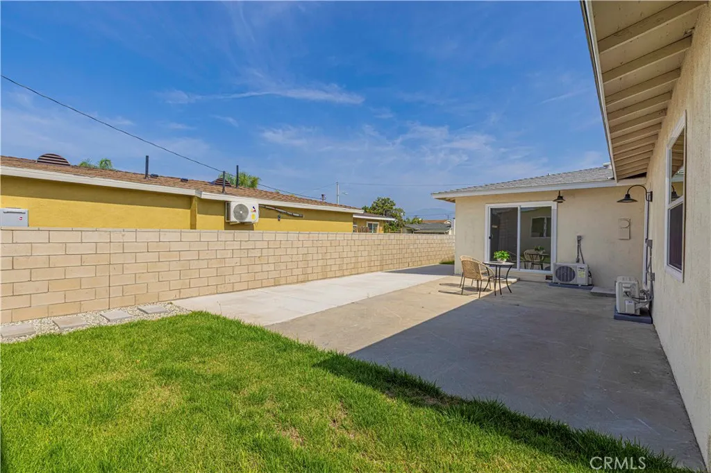 2516 E Walnut Creek