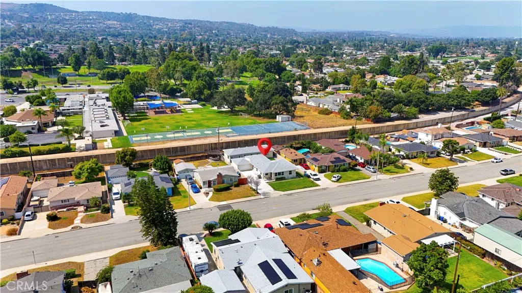 2516 E Walnut Creek