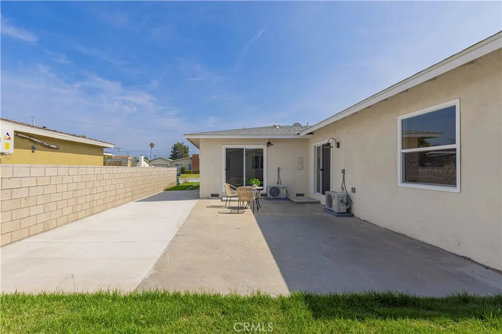 2516 E Walnut Creek