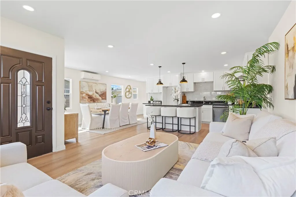 2516 E Walnut Creek