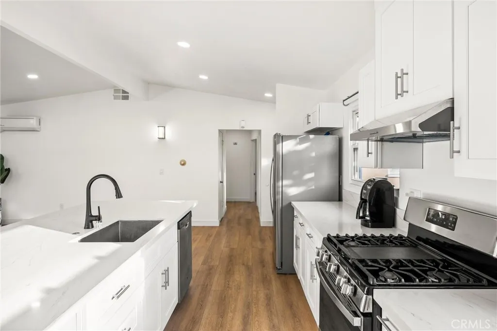 1019 W Pine