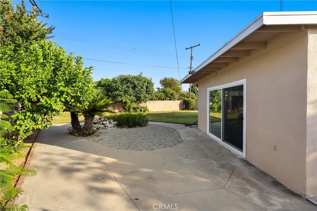 1019 W Pine