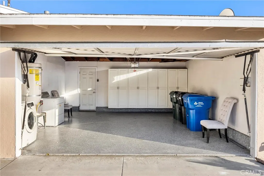 1019 W Pine