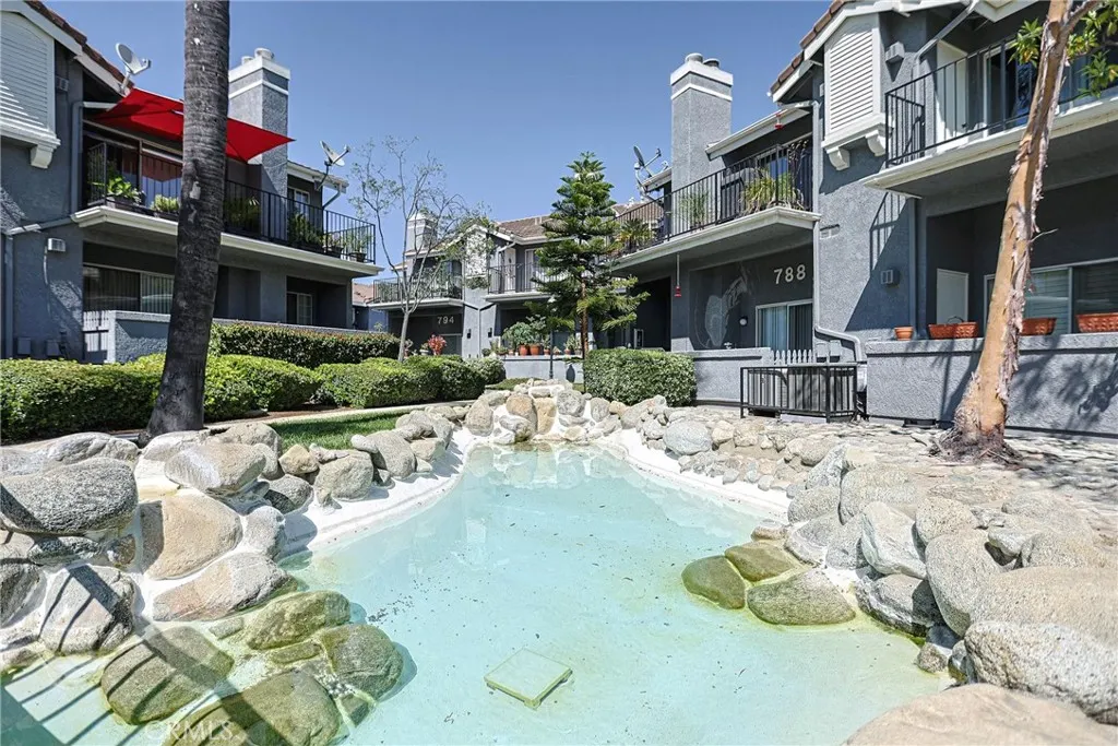 776 E San Bernardino #7