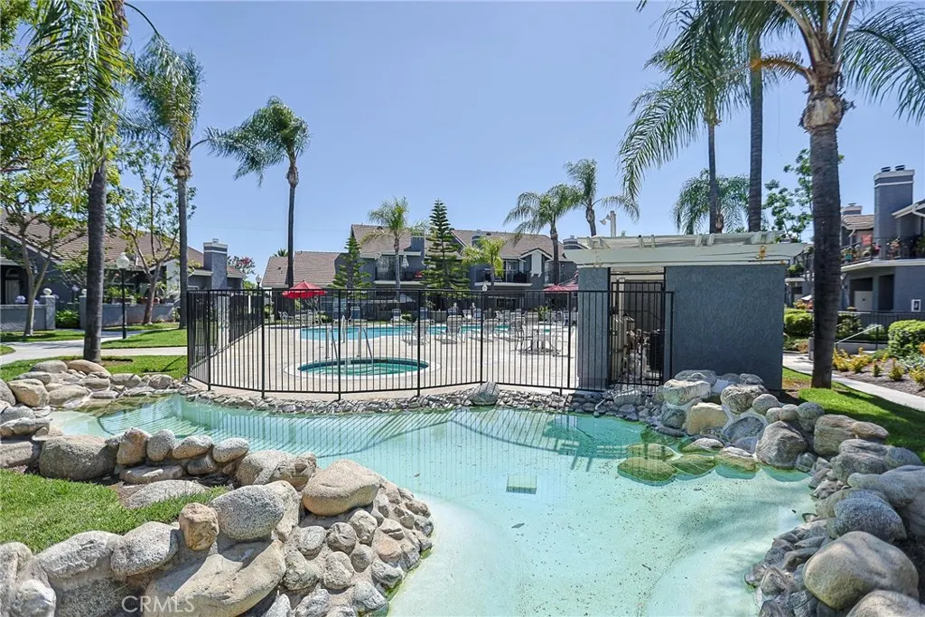 776 E San Bernardino #7
