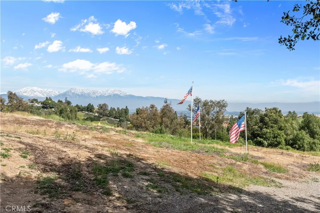 2110 Carbon Canyon